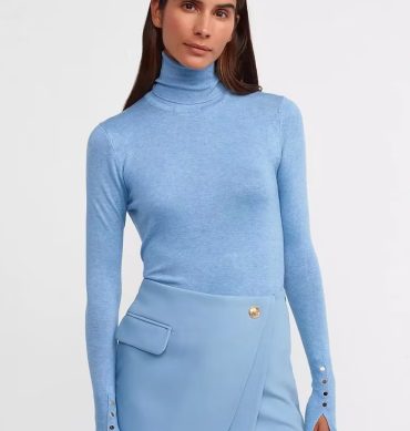 Niebieski Turtle Neck