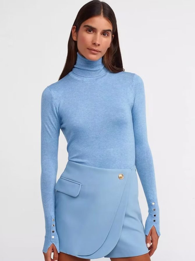 Niebieski Turtle Neck
