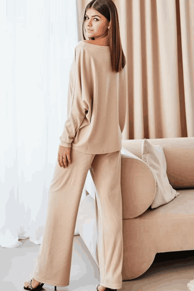 Lekki dres z prazkowanego materialu - obrazek 3